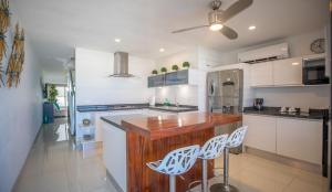 Penthouse ocean & lagoon views, new listing