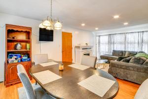 4 Mi to Dtwn: Pet-Friendly Home in Utica