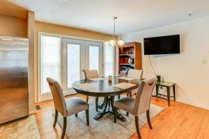 4 Mi to Dtwn: Pet-Friendly Home in Utica