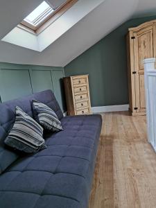 Family Friendly I Pets Welcome I Short Walk to Railway Station I 10min Drive to Safari Park