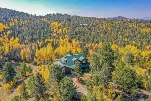 Private Fishing Pond Mtn-View Home in Florissant! - Divide