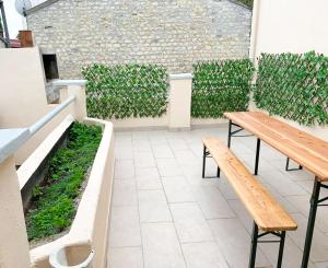 Studio rénové, cuisine équipée