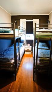 Nydelig utsikt, egen leilighet med to parkeringer