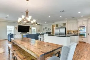 Steps to Surfside Beach Large Group Gulf Retreat - Surfside Beach