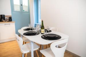 Appartements Les Mouettes - Centre Ville - a 500m du Port : photos des chambres