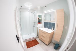 Appartements Les Mouettes - Centre Ville - a 500m du Port : photos des chambres