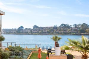 The Citrine Suite - Water View Large Condo 2BR Marina