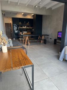 Moderno Departamento con Estacionamiento