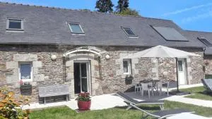 Maison charmante à Botsorhel avec jardin clos - Lannéanou