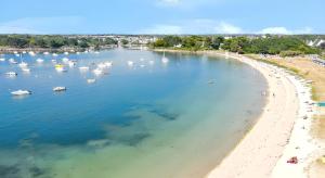 Maisons de vacances Maison charmante a Concarneau avec spa exterieur : photos des chambres