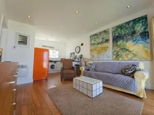 Ocean Swell (49) - Poundstock