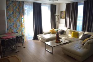 1BR apt métro Hopital Erasme Bordet handicapt friendly