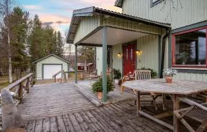 Awesome Home In Ullånger With Kitchen - Kramfors