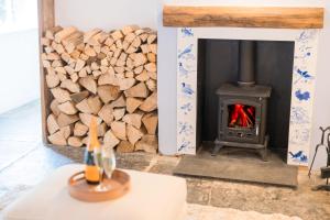 Honeystone Cottage, Stanton, Broadway - Sleeps 9