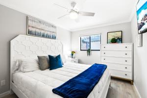 Beach Rd, 300ft to Beach Access & 500ft to Siesta Key Village, 1bdr