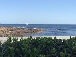 Excelente, Frente al mar con Jardín propio