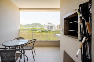 Alto padrão com piscina a 300m do mar - CAN103G