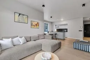 City Lux 2BR & 2BA with Free Parking City Center - Borgarnes