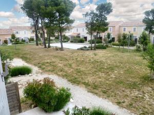 Maisons de vacances Maison accueillante a Calvisson avec piscine et terrasse : photos des chambres