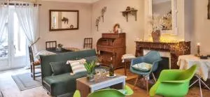 Maison charmante à Mauzun avec jardin et patio fleuri - Chavarot