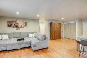 Ski and Board in South Lake Tahoe! Updated Home