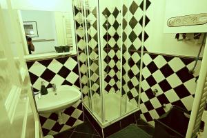 Quite and cheap apartment in city center B1 SZA