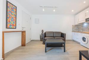 Cozy Studio with AC & Barbecue, close to the Sea