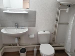 Appartements Studio meuble centre ville Paray le Monial 116 : photos des chambres