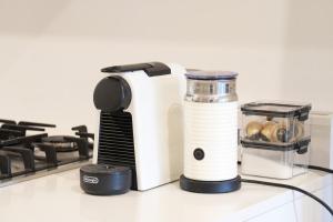 St Kilda Fitzroy St apt in secure luxury building