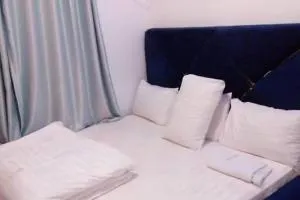 Charles Groove Hotel & Suit - Alakohia