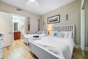 Turquoise Place C1308