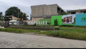 Modern 3BR Gated Townhouse Near SM Mall, Gaisano Mall, Robinson Mall & Ace Hospital