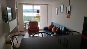 Apartamento con hermosa vista al lago - Salitre