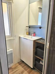 Bungalow cosy à Canet-en-Roussillon avec piscine partagée