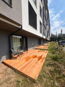 Ski & chill with a summer terrace