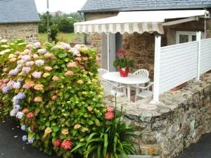 Holiday home in beautiful Breton estate, Lanmodez - Lanros