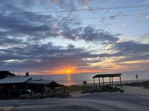 The beach & wine pad