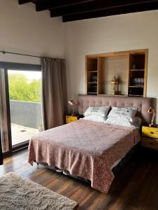 Espectacular casa con pileta en B Priv 270 uss bl