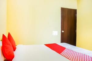 Hotel O Rm