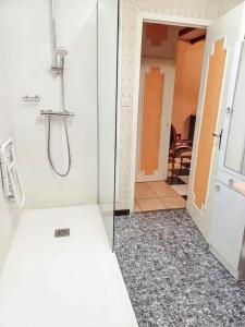 Appartements Appartement moderne avec terrasse a Cornimont - 65 m² - BBQ. : photos des chambres