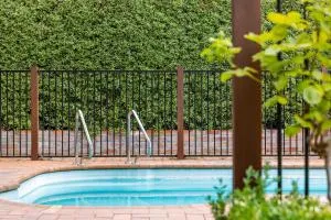 Private Pool Retreat in Watson - Bywong