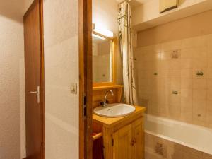 La Clusaz: Appart 6 pers, balcon, garage, WiFi - FR-1-818-14