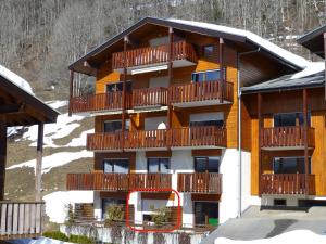 La Clusaz: Appart 6 pers, balcon, garage, WiFi - FR-1-818-14
