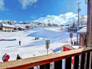 La Clusaz, Apt 6 pers, centre avec Wifi - FR-1-818-33