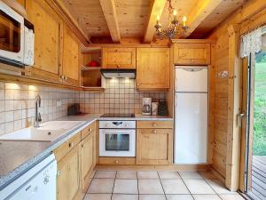 Chalet haut de gamme 8 pers à La Clusaz avec Wifi et parking - FR-1-818-74