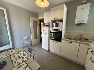 Maisons de vacances Maison cosy pres plage avec jardin et parking - FR-1-224C-332 : photos des chambres