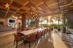 The Five Stars Villa 8 Bedrooms Beachfront