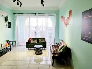 3R2B Homestay Puchong behind Bandar Puteri - Puchong New Village