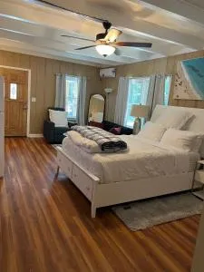 Spacious comfortable Studio Unit - توماسفيل