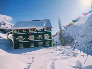 PadmahomestayRaling - Tāndi